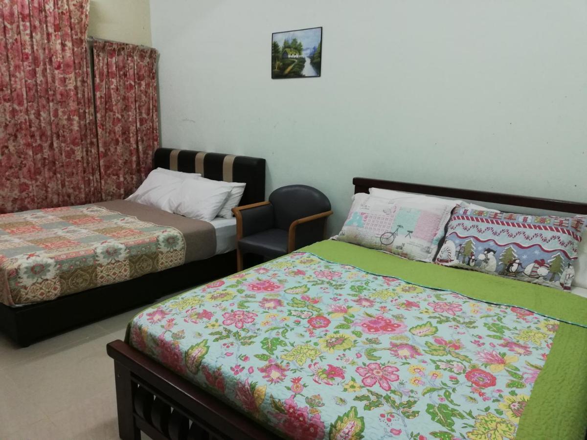 Daisyinn Budget Hotel Kuala Terengganu Кампонг Гонг Бадак Екстериор снимка
