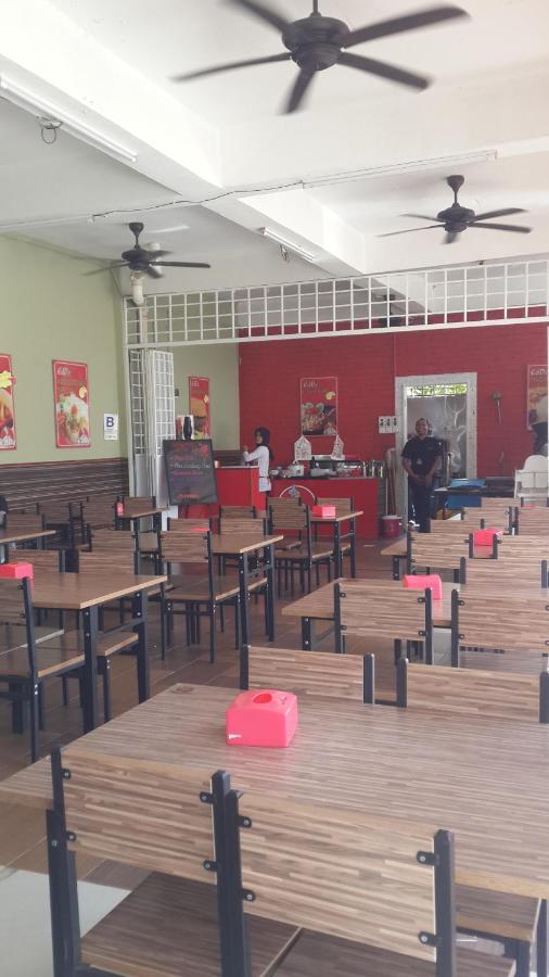 Daisyinn Budget Hotel Kuala Terengganu Кампонг Гонг Бадак Екстериор снимка